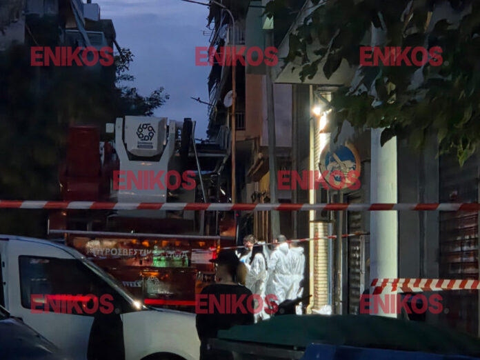 kolonos ekrixi 1.jpg